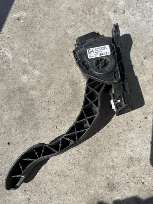 Pedala accceleratie Volvo XC60 S80 V70 6G92-9F836-BC
