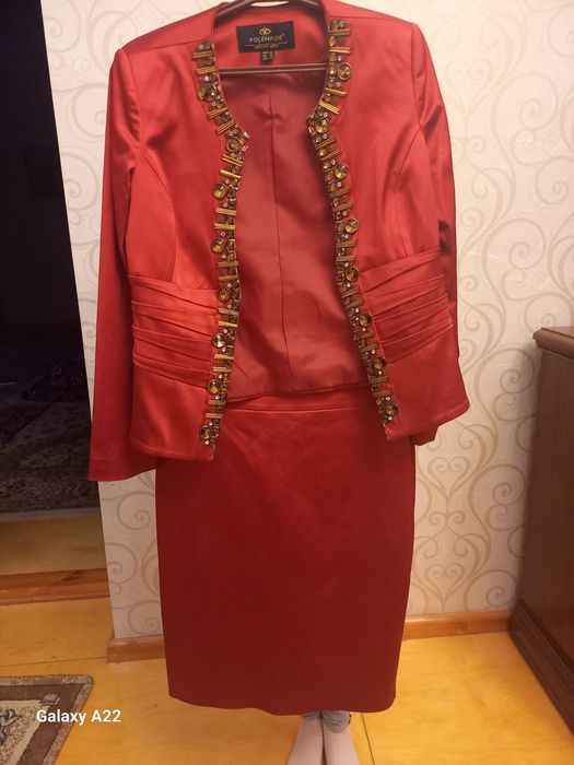 Костюм  юбка  фирменный поленпое