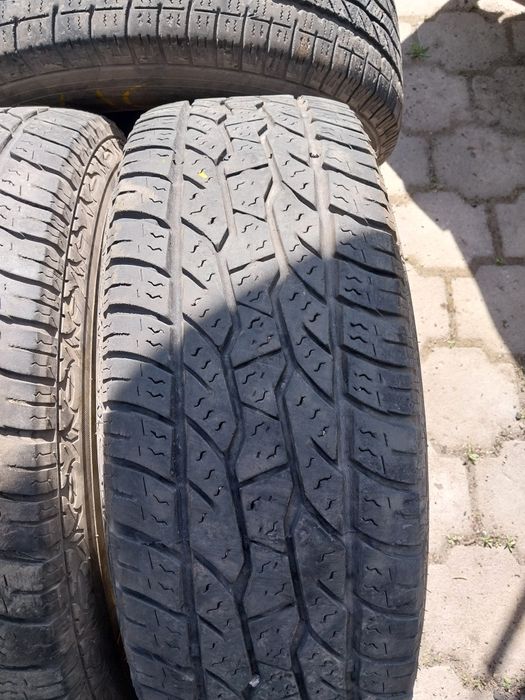 4 шины Maxxis Китай 245 70 R16.