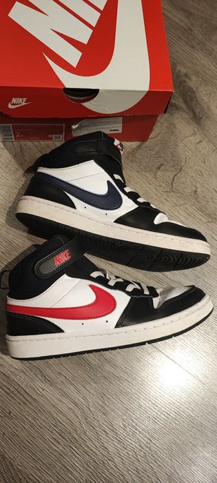 Продавам детски маратонки оригинални NIKE