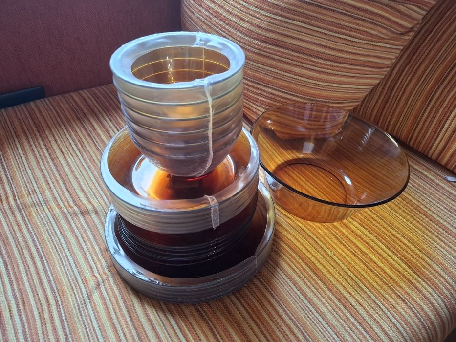 Чисто нов запечатан сервиз за хранене 25ч. Duralex