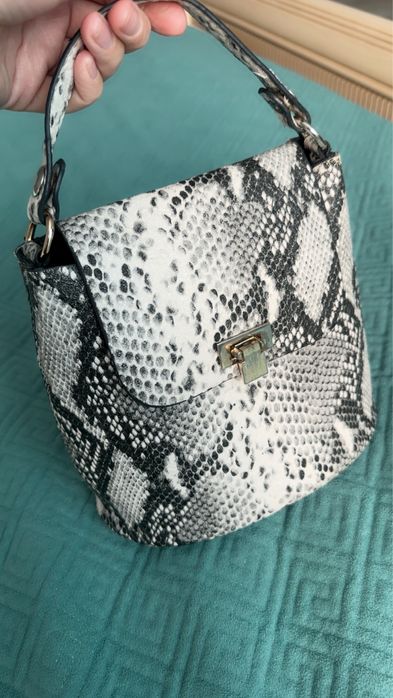 Актобе разгрузка вещей