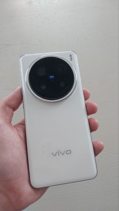 Продам Vivo 200x pro