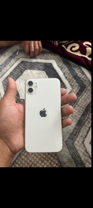 Iphone 11 sotiladi rangi oq