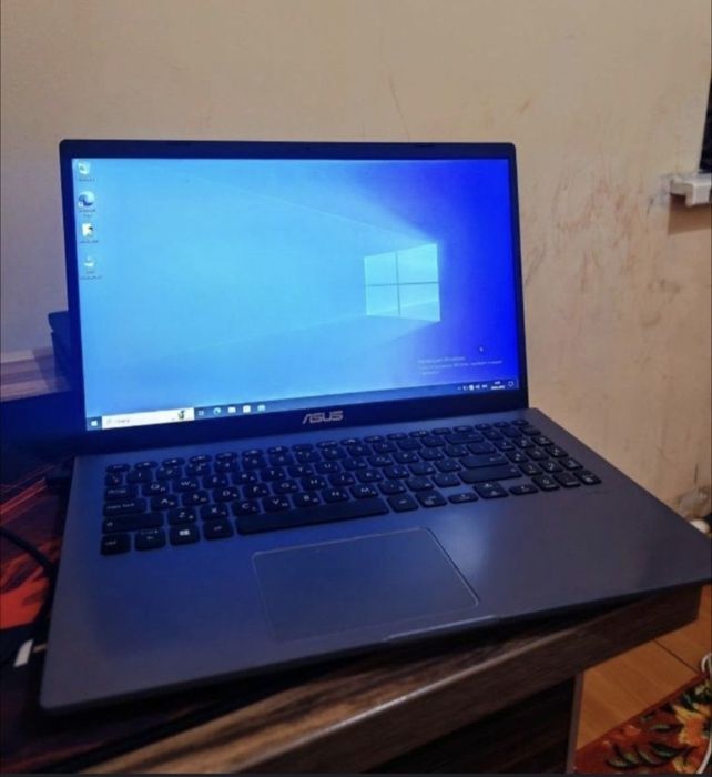 Ноутбук Asus 2021 года