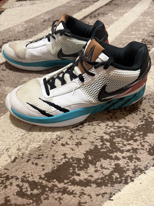 Обувки Nike и Jordan