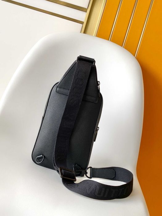 Мъжка чанта Louis Vuitton – черна, налична