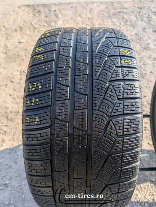 255/35 R19 • Iarna • Pirelli Sottozero Winter 240 serie 2 96V | 1 buc | Pret/buc