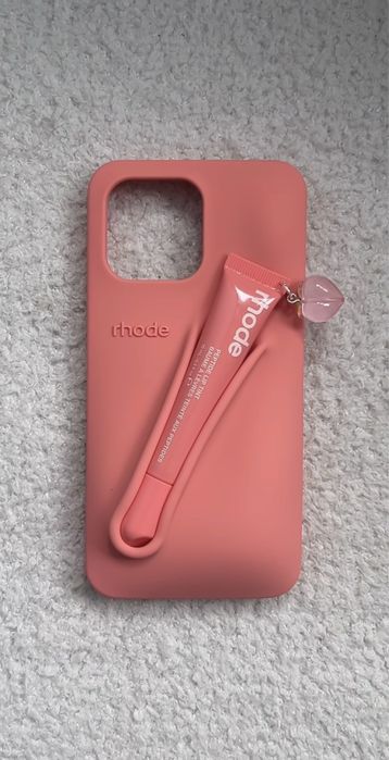 Rhode case / кейс за телефон iphone с място за лип глосс / Lip gloss
