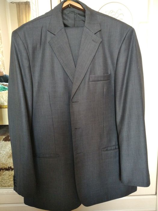 Срочно продам костюм