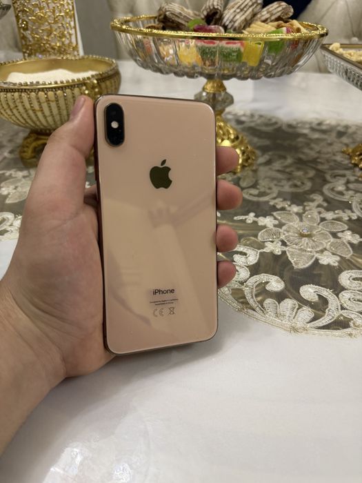 Продам Айфон Xs max 64G