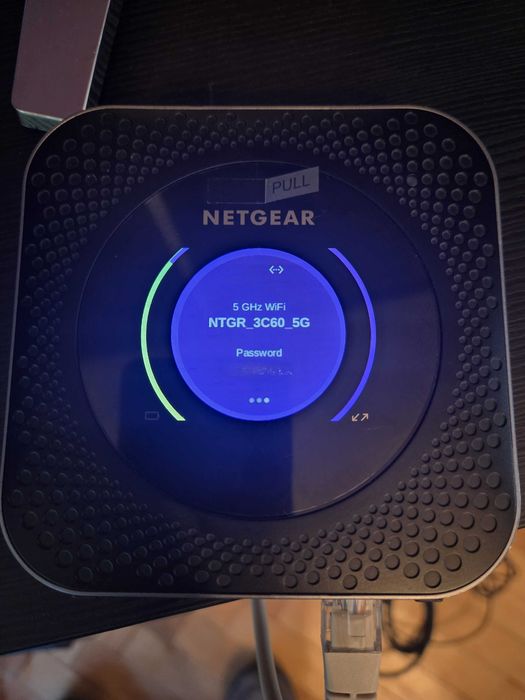 Netgear Nighthawk M1 MR1100 4G+ LTE мобилен Wi-Fi рутер