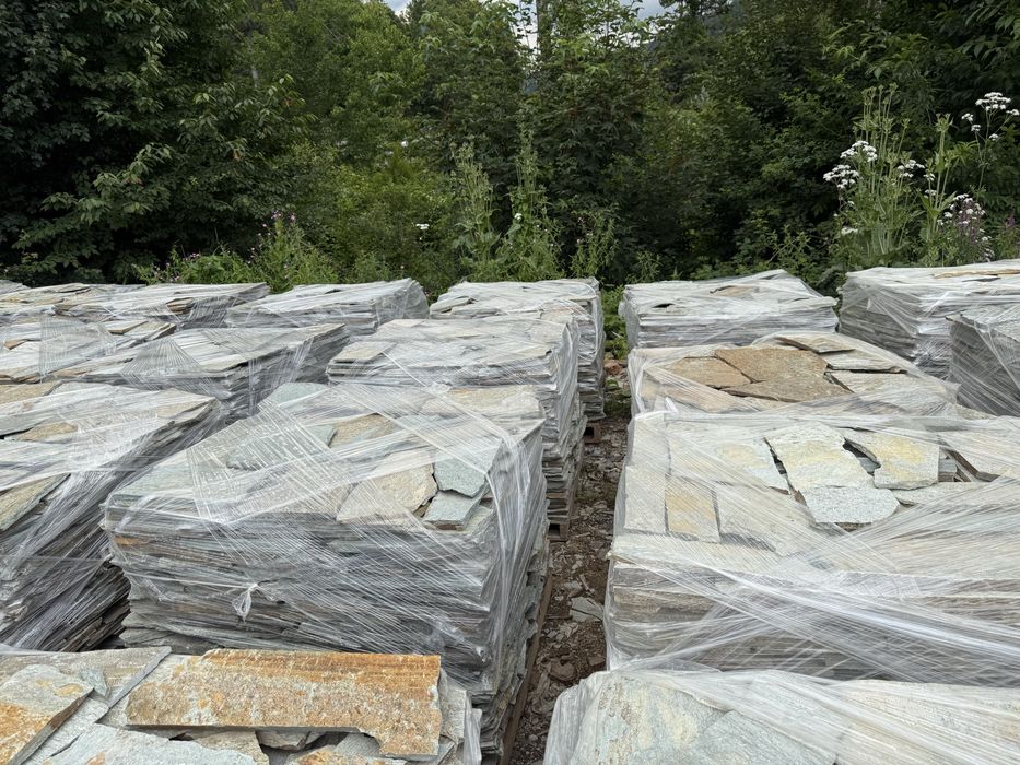 Se livrează piatră naturală de Grecia, potrivită pe: aleicurți  terase placări exterioare