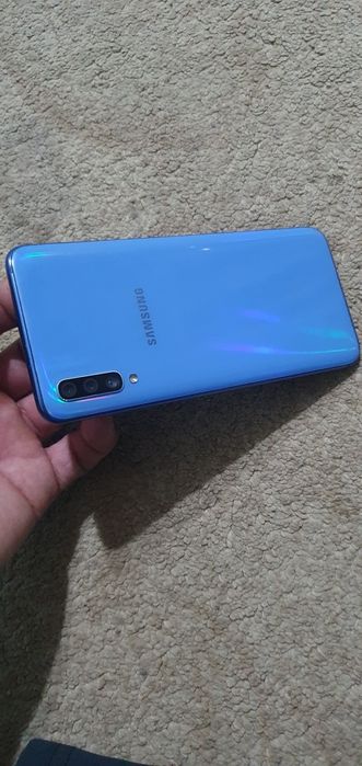 Telefon Samsung A70 sotiladi