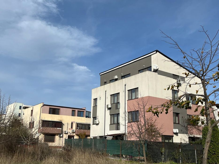 Tomis Plus - Vânzare apartament decomandat 3 camere cu terasa