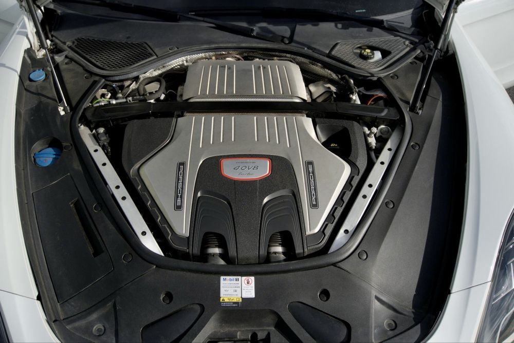 Porsche Panamera Turbo