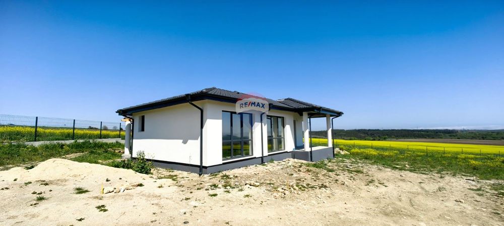 Продава се Къща в с. Кичево, Област Варна - 162 кв.м за 815 €/кв.м - Снимка #2