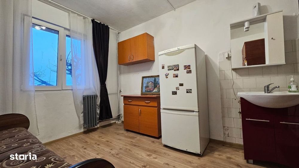 Ocazie-Camera zona Gemenii-Florilor,etajul 2,libera,19000 Euro