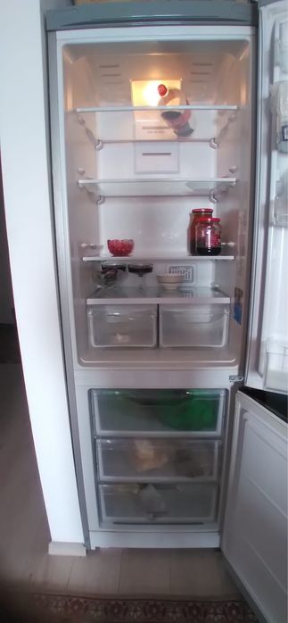 Продам холодильник индезит