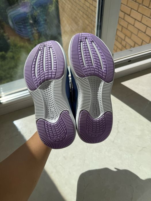 Кроссовки Skechers Новые