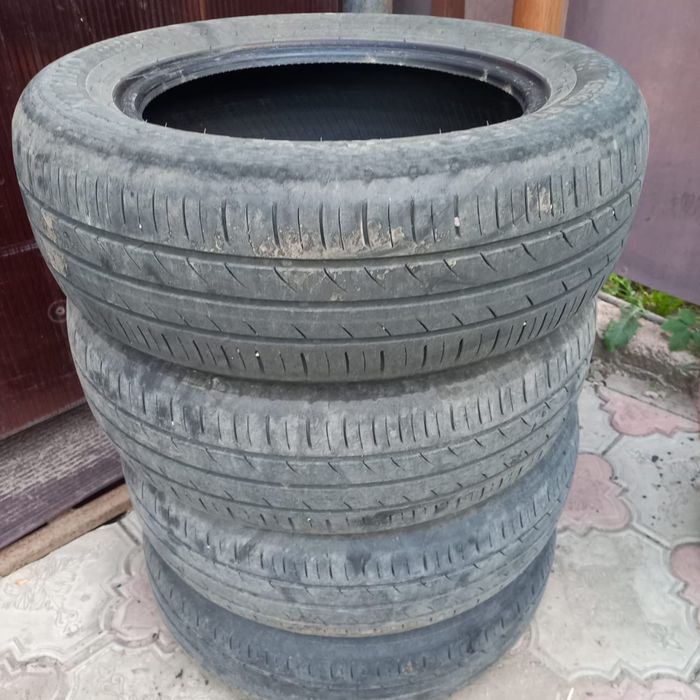Продам шины на автомобиль Лада