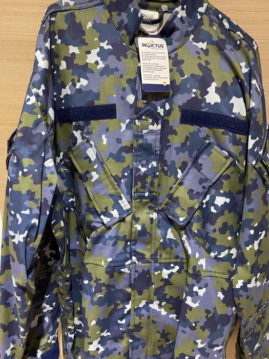 Haine militare noi.                     .