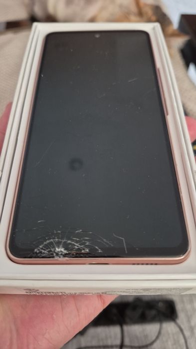 Продам телефон на запчасти A53 Samsung