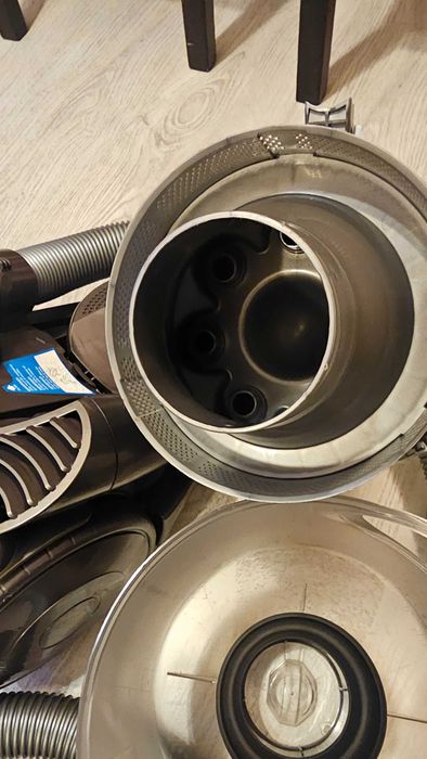 Прахосмукачка Dyson DC19, професионално профилактирана