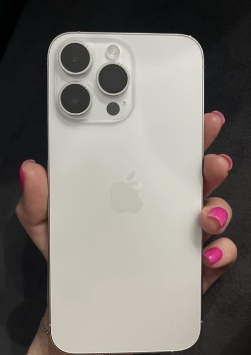 Обменяю 16 про макс на 16 про на 15 про с вашей доплатой 100-120 к