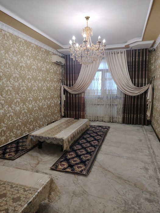 Срочно уй сотилади 125м²