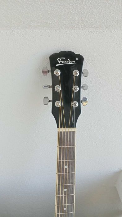 Chitara acustica clasica