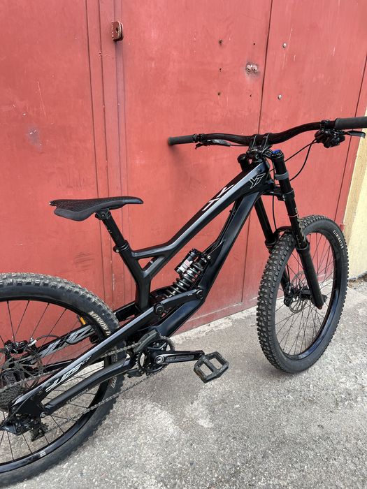 YT Tues CF Pro Carbon 27.5 Downhill/enduro