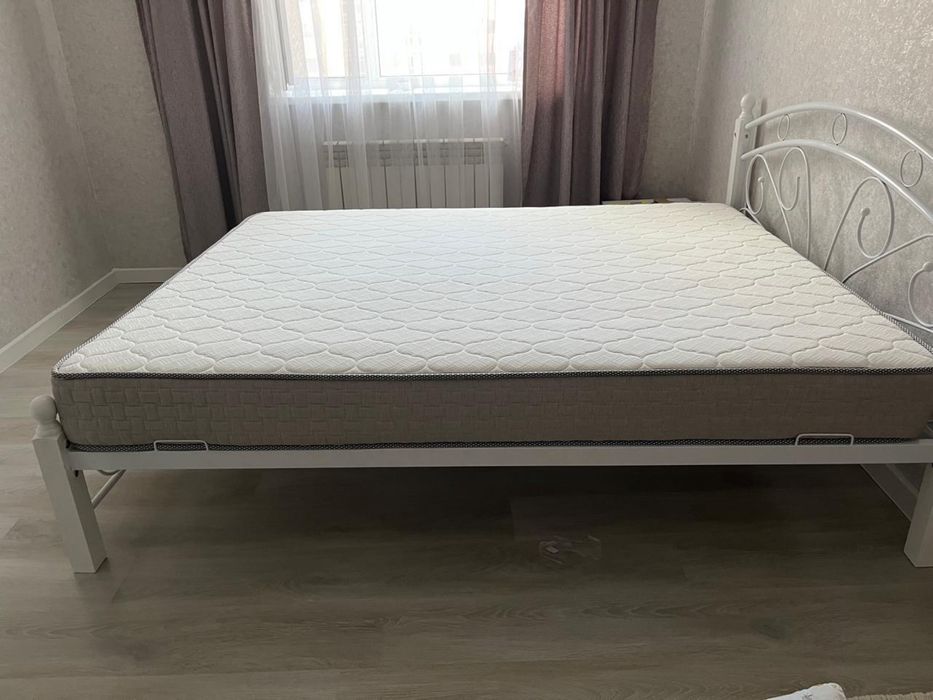 Кровать 160-200см с матрасом