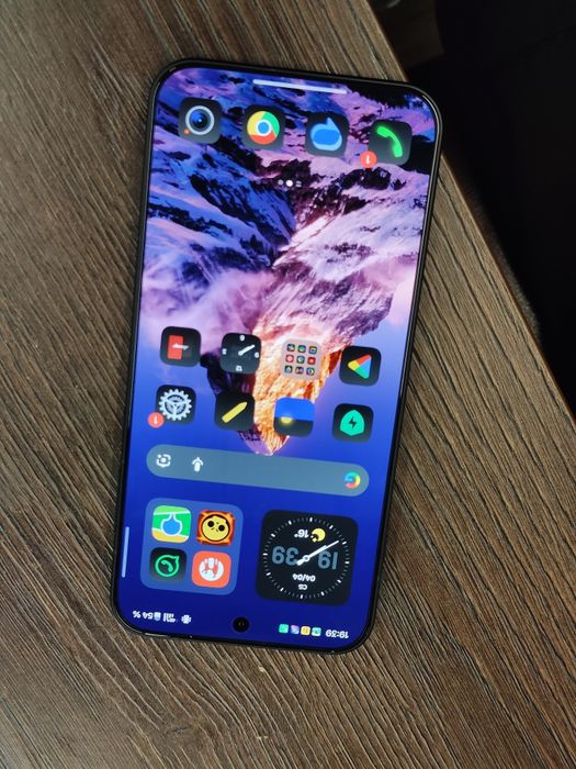 OnePlus 15 в идеальном состоянии