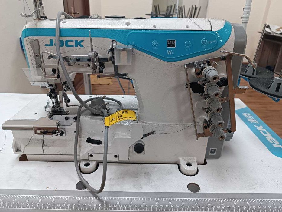 Тикув машиналари срошна сотилади