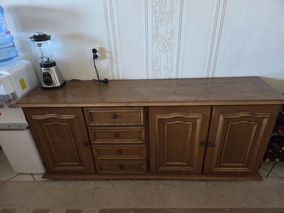 Мебел от дърво - масив