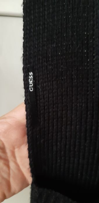 Fular Guess,negru cu buzunare,superb