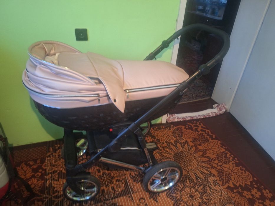 Бебешка количка 3 в 1