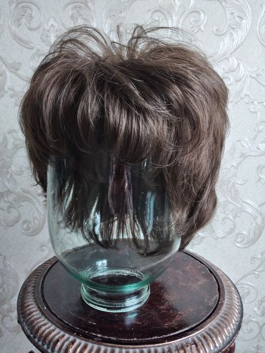 Парики женские новые.