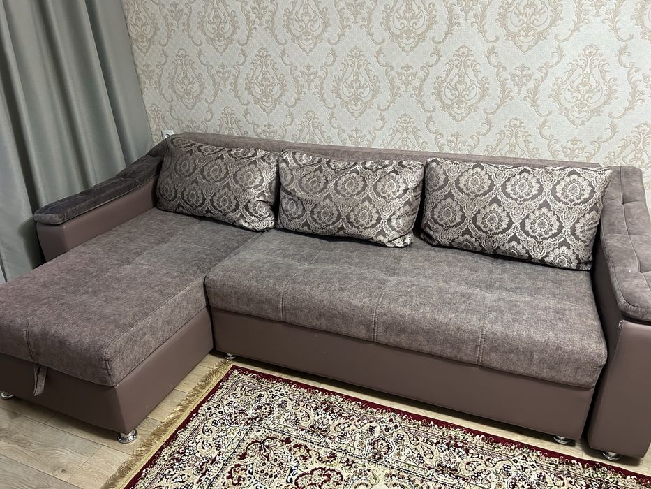 Продам диван угловой + кресло
