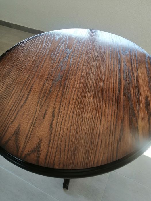 Măsuță rotundă lemn masiv