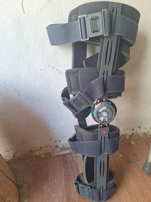 Ортез коленого сустава