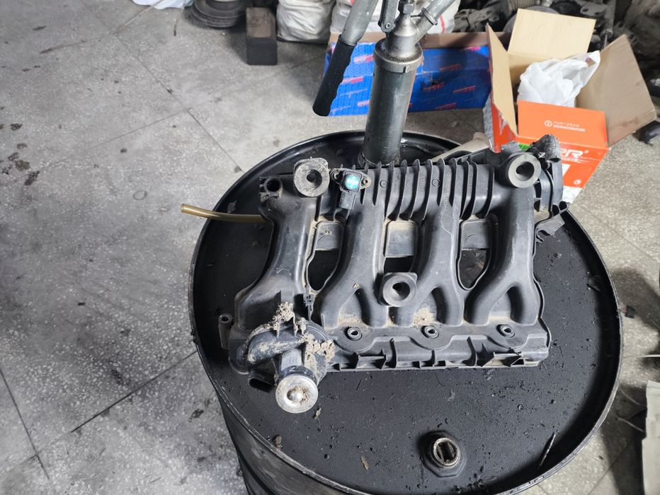 Впускной коллектор w212 m271