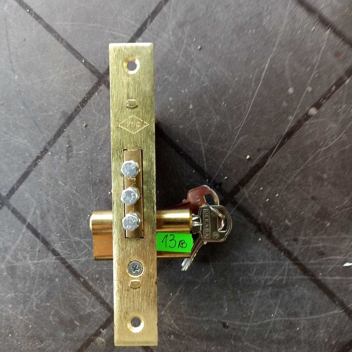 Продавам Секретна брава с патрон/3кл/Декаба-28лв НОВО