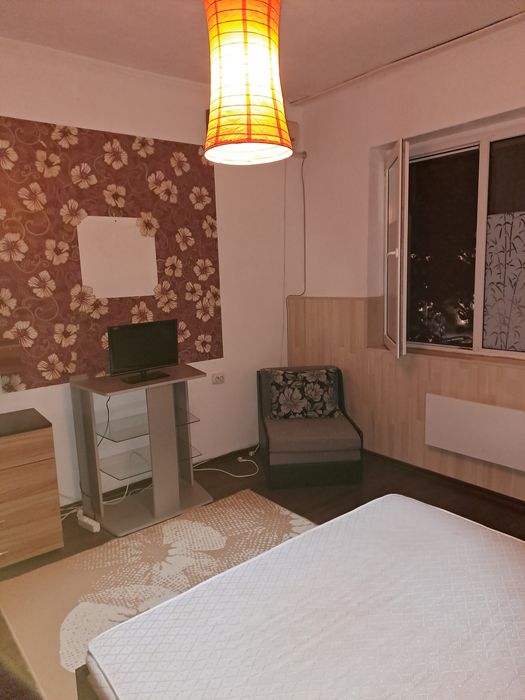 Дава се под наем Едностаен апартамент в Варна, Център - 40 кв.м за 306 € - Снимка #1