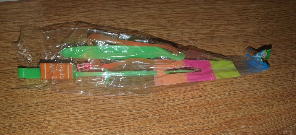 Магнитна дъска Моята азбука ,Play-doh,пъзели и подаръци