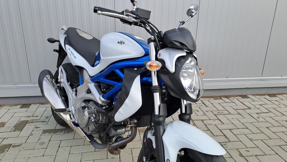 MotoFly Ploiesti vinde Suzuki SFV650 Gladius 2009