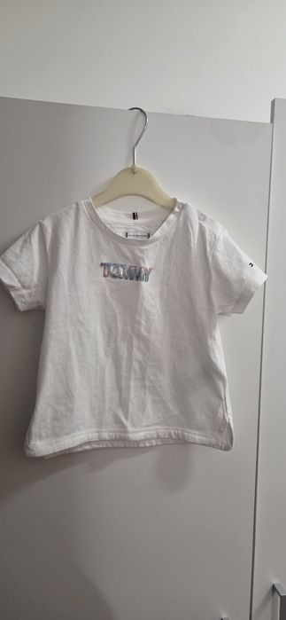 Tricou fete tommy hilfiger,marimea 86cm,stare buna