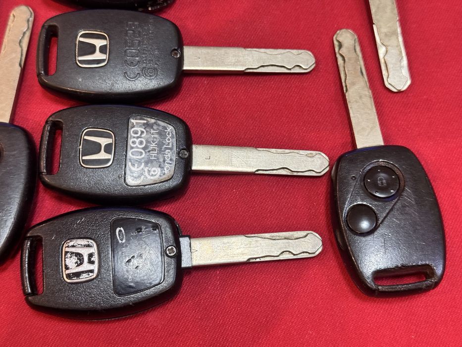 Ключ за  Honda  Accord CR-V Jazz Civic FR-V оригинален с 2бутона