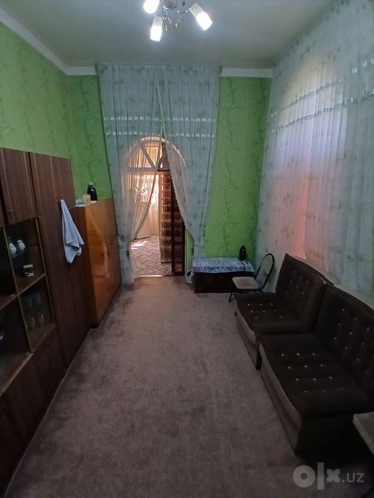 Уй сотилади 6 сотик 8 хона